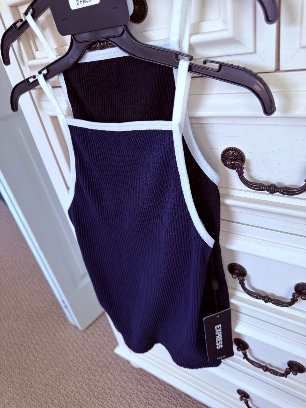 NWT Express 2-Pack Seamless Ribbed Tank Tops Black Navy XS
